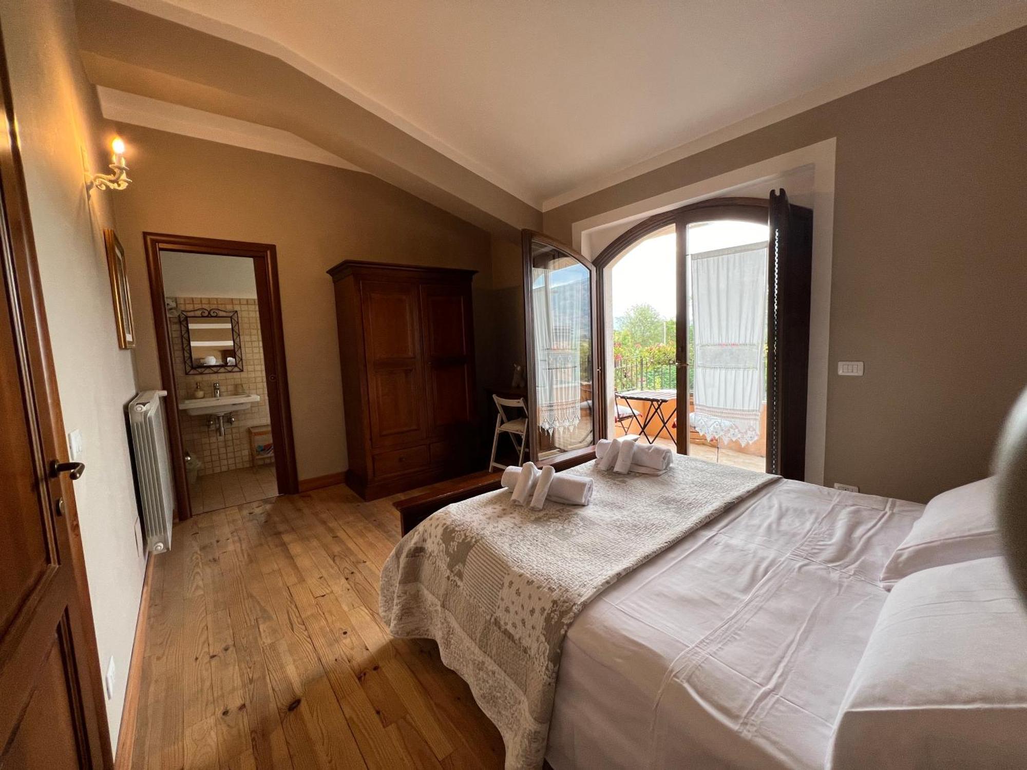 Bed & Breakfast Le Piagge Scurcola Marsicana Exterior foto